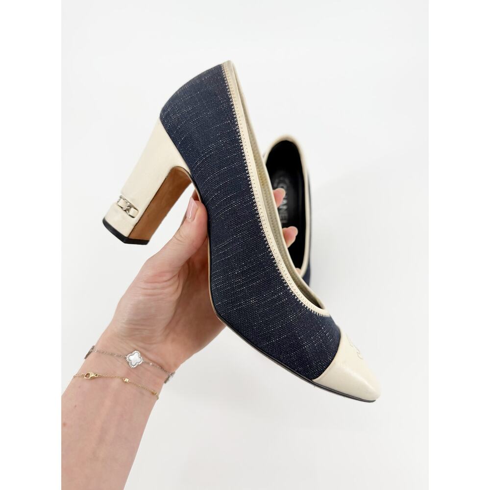 Chanel Chain Heel CC Denim Cap Toe Black Ivory Navy Pumps Block Heel 39 Box - Picture 4 of 16